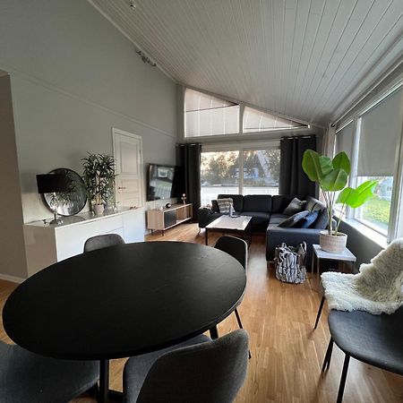 Luftig Og Sentral Leilighet I Tromsdalen Tromsø Exteriör bild